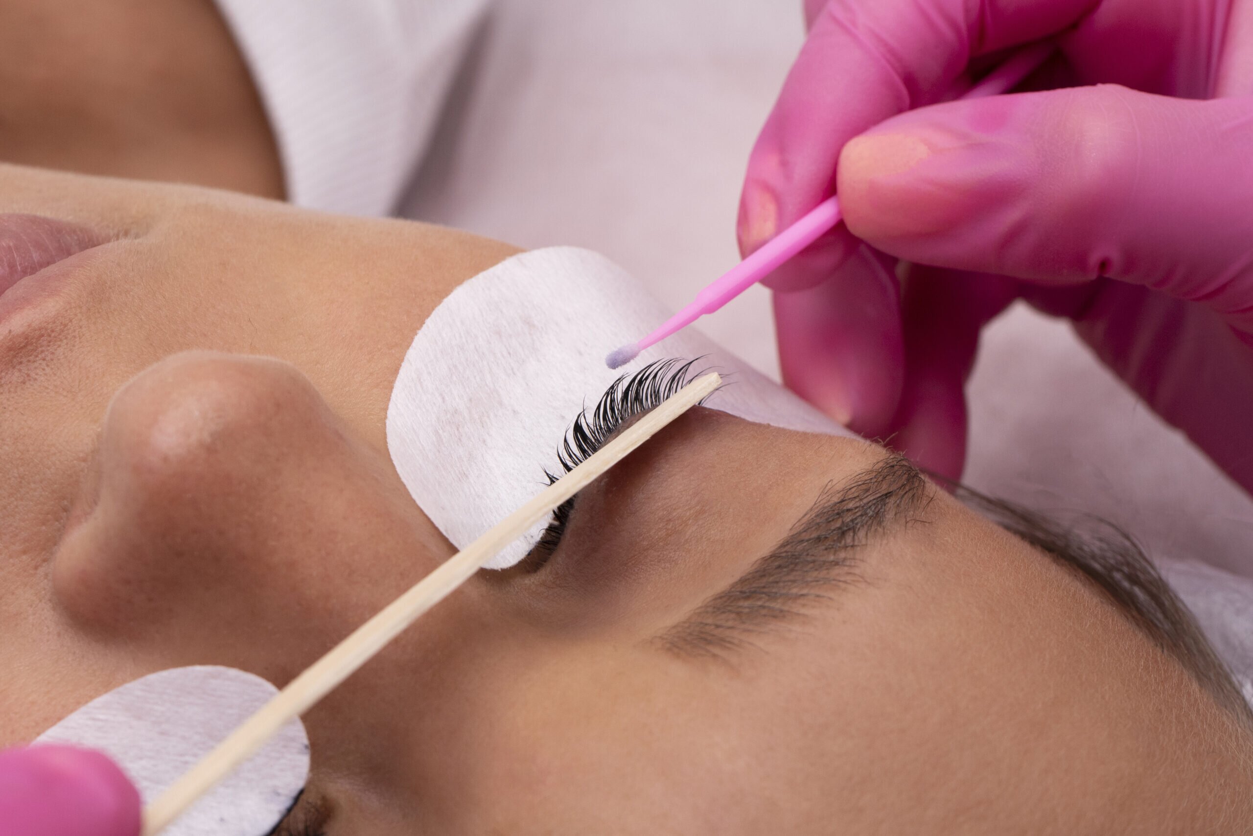 Wimpernbehandlung im Kosmetikstudio Beauty Skills By Seda